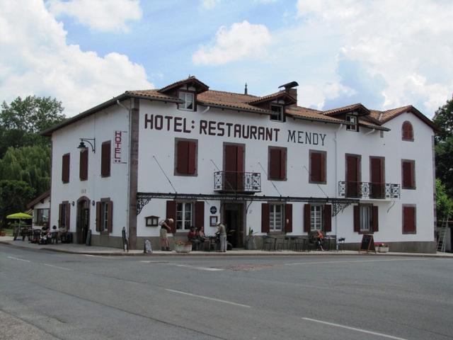 das Hotel-Restaurant Mendy. Treffpunkt der Pilger