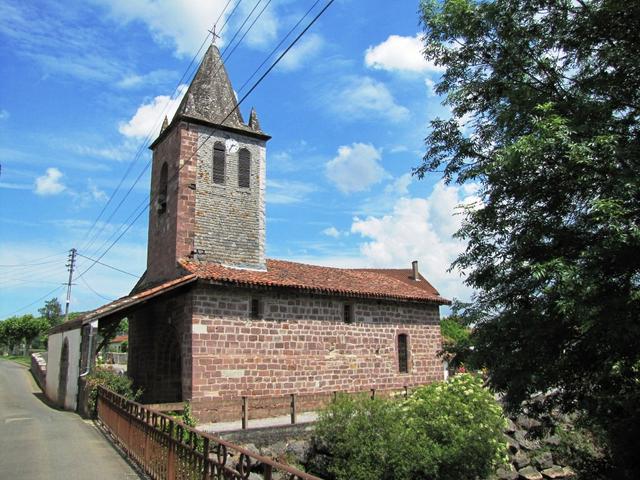 Kirche St.Marie Madeleine de la Recluse mit schönem gotischen Portal aus roten Sandstein 15.Jh.