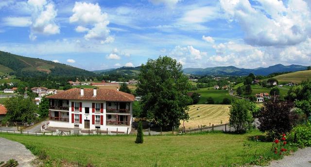 Breitbildfoto von Saint Jean Pied de Port. Wir haben unser heutiges Etappenziel erreicht