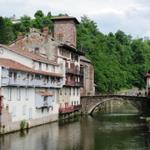 mittelalterlichen Brücke über die Nive