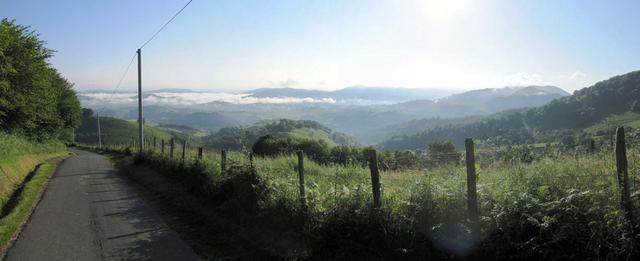 Breitbildfoto mit Blick Richtung Saint Jean Pied de Port