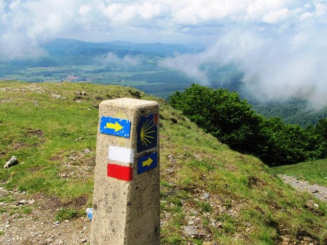 wir haben den Col de Lepoeder (Cisa Pass) erreicht 1430 m.ü.M. der höchste Punkt der Via Podiensis.