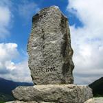 das beschädigte Denkmal erinnert an den legendären Helden Roland der 778 den Tod fand