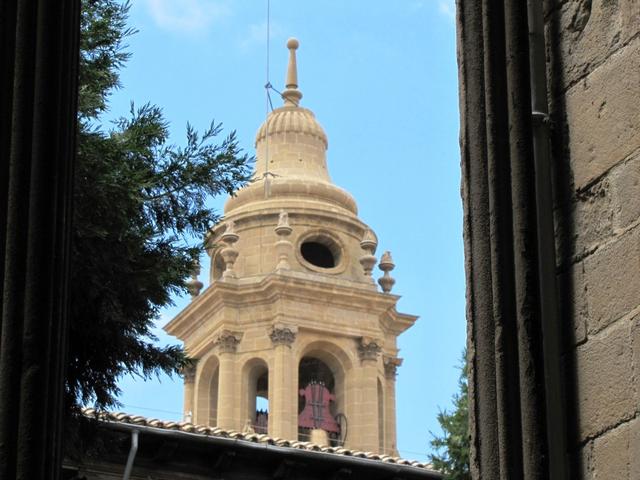Blick zum Kirchenturm der Kathedrale