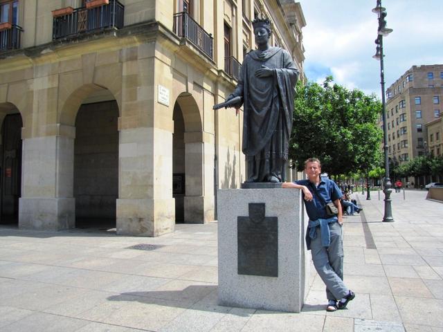 Franco beim Denkmal Carlos III