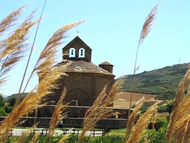 wir haben die Ermita Santa Maria de Eunate verlassen