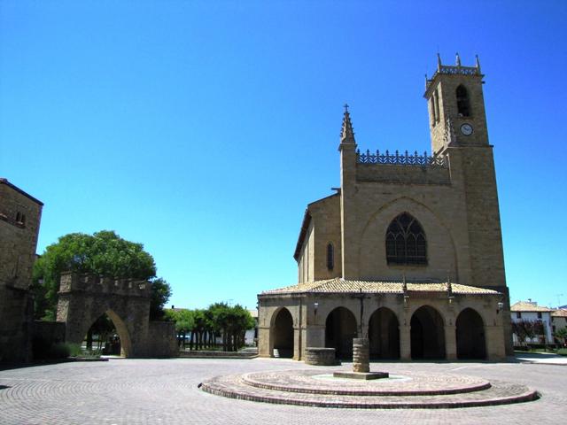 die Kirche San Juan von Obanos. Hier wird die Reliquie von Guillermo aufbewahrt