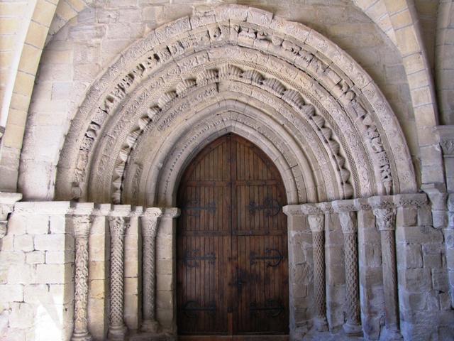 das schöne Portal der Iglesia del Crucifjo