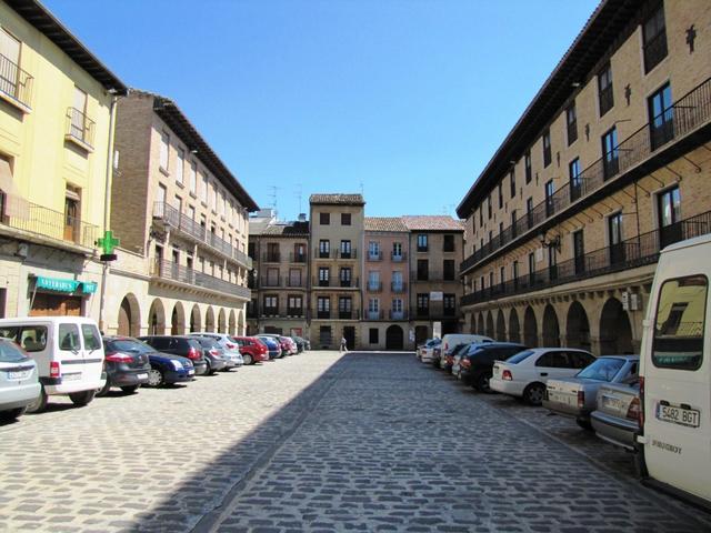 Dorfplatz von Puente la Reina