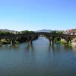 Höhepunkt Nr.5 die Puente la Reina (die Königinnenbrücke) umspannt den Río Arga