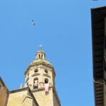 Höhepunkt Nr.6 auf dem Kirchturm der Santiago Kirche, haben einige Störche Nester gebaut