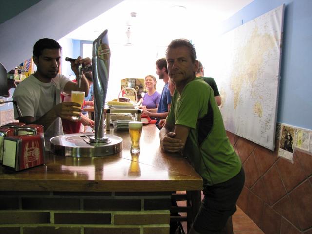 Franco beim bestellen des Mittagsessen. Es gibt Tortillas