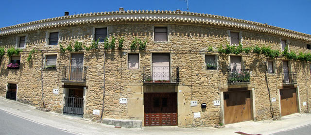 Breitbildfoto von einem typischen Haus in Lorca