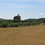 vor uns die kleine Kapelle Ermita de San Miguel 10.Jh.