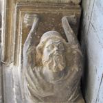 Figur beim Portal der Iglesia del Santo Sepulcro