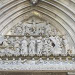 das sehenswerte Gotische Portal der Iglesia del Santo Sepulcro