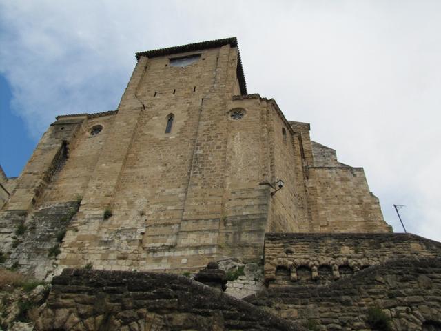 vorbei an der Iglesia San Miguel