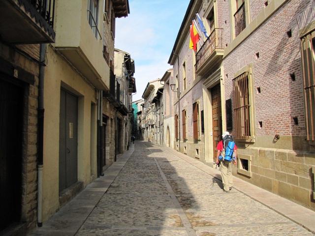 auf der "Rúa" in der Altstadt von Estella