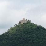 auf dem Pico Monjardin liegt die Wehrburg aus dem 10.Jh. einst ein wichtiges Bollwerk gegen die maurische Invasion