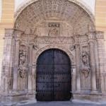 der schöne Portal der Kirche, sie hatte leider geschlossen