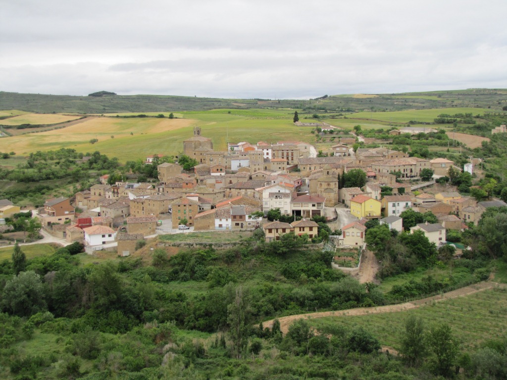 von der Iglesia de San Zoilo 17.Jh. hat man einen schönen Blick auf Torres del Río