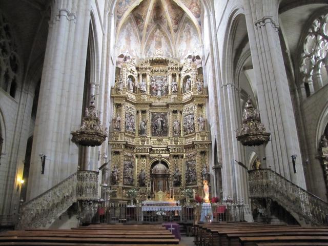 der schöne Barockaltar der Iglesia de Santa Maria de la Asunción