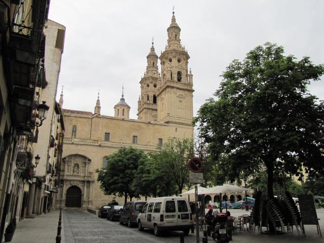 wir haben die Altstadt von Logroño mit dem Marktplatz erreicht