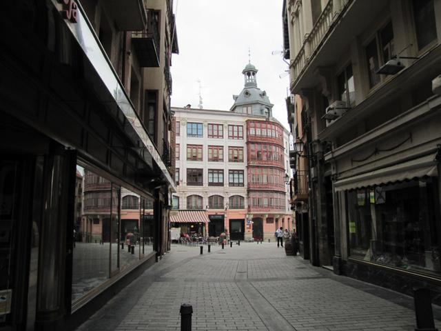 in der Altstadt hat es viele Tapas Bars. Hat uns wie in Pamplona sehr gut gefallen