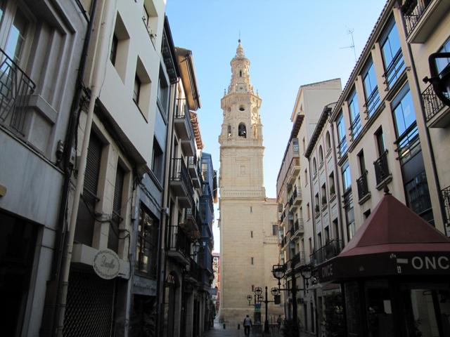 vom Hotel Marques de Vallejo sieht man direkt an die Kathedrale Santa María de la Redonda