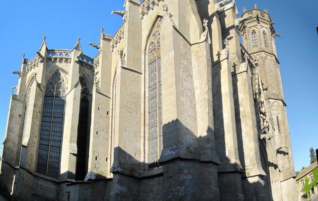 wir sind also zur Kathedrale St.Nazaire de Carcassonne gelaufen. Zum Glück hatte sie offen