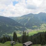 Blick runter ins Tal und Klosters mit Madrisa