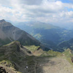 Breitbildfoto vom Parpaner Rothorn mit Blick Richtung Lenzer Horn