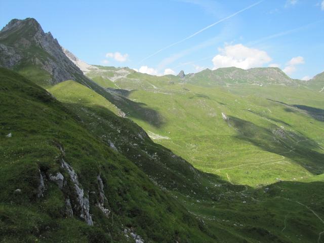 bei Chlus 2134 m.ü.M. mit Blick zur Aroser Alp