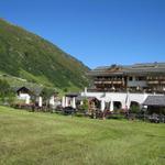 Blick zurück zum sehr schönen Hotel Walserhuus. Eine Übernachtung oder Nachtessen, sehr empfehlenswert