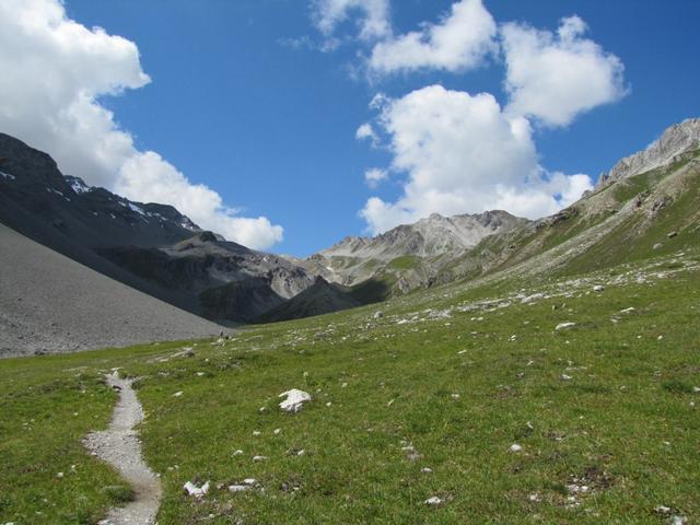 was für ein Traumwetter. Schöner kann Wandern nicht sein