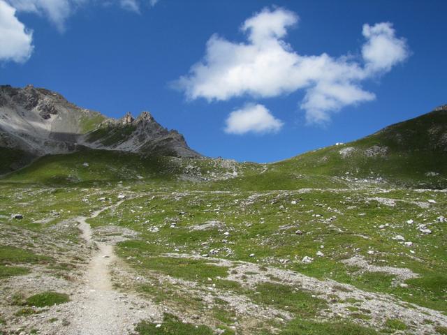 am Horizont taucht die Fanezfurgga auf