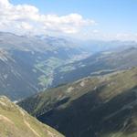 Blick von Punkt 2678 m.ü.M. ins Landwassertal und Davos