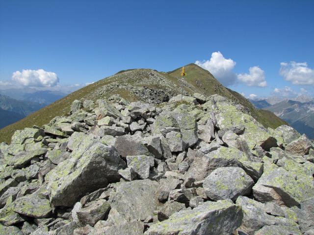 wir haben Punkt 2612 m.ü.M. erreicht. Die einzige Stelle mit ein bisschen Blockschutt