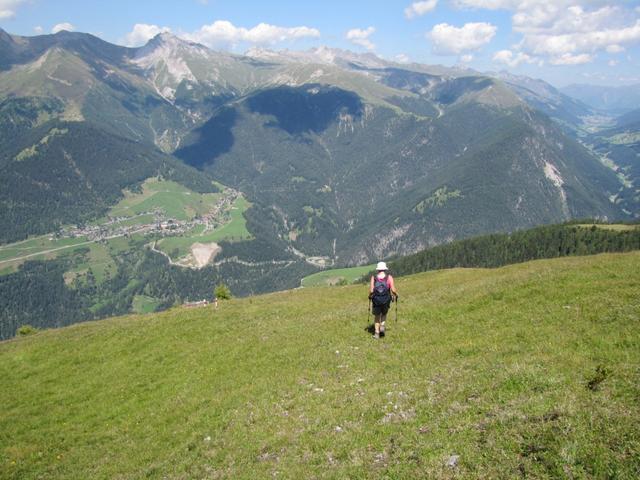 hier wird der Bergweg nun definitv steil. Wer Knie Probleme hat, sollte diesen Weg meiden wie die Pest