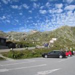 wir verlassen den Parkplatz auf dem Grimselpass und starten unsere Wanderung zum Sidelhorn