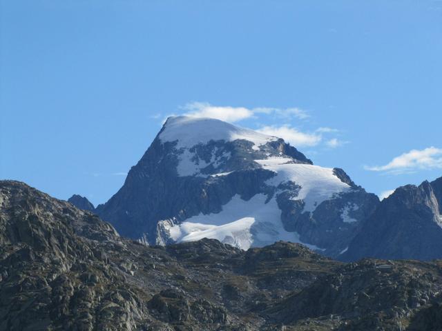 Blick zum mächtigen Galenstock