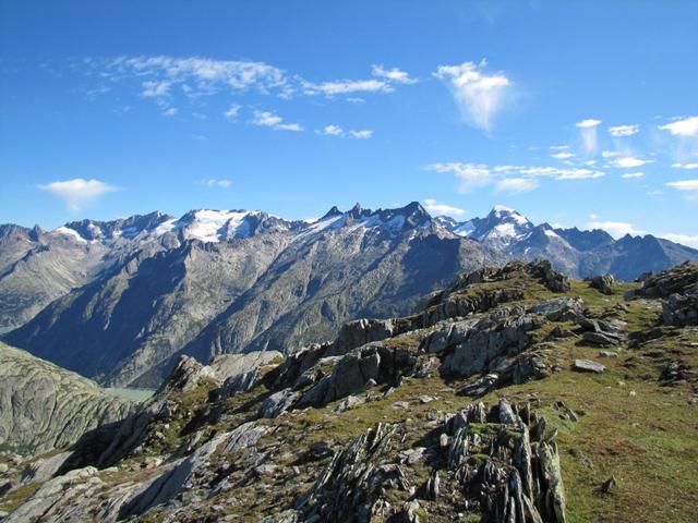 Blick Richtung Tieralplistock, Gärstenhörner und Galenstock