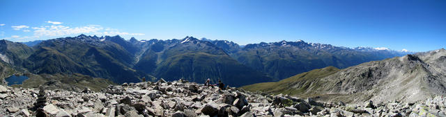 wunderschönes Breitbildfoto mit Blick ins Wallis