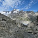 wir haben den Grätlisee verlassen und wandern weiter Richtung Rhonegletscher