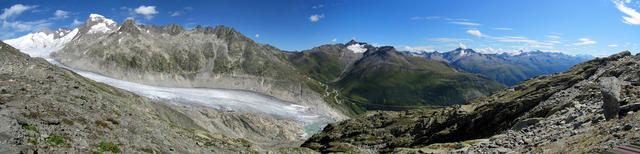 letztes grosses super Breitbildfoto mit Rhonegletscher. Der Blick reicht bis nach Italien und ins Tessin