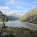 Blick zum Grimselstausee, rechts sieht man den Juchlibach