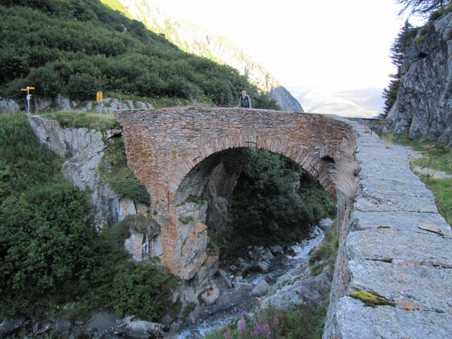 die alte Säumerbrücke über die Ägene