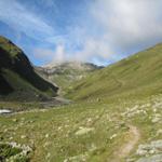 bei Lengtalstafel 2088 m.ü.M. rechts beim Wiesenhang, ist der Weg gut ersichtlich