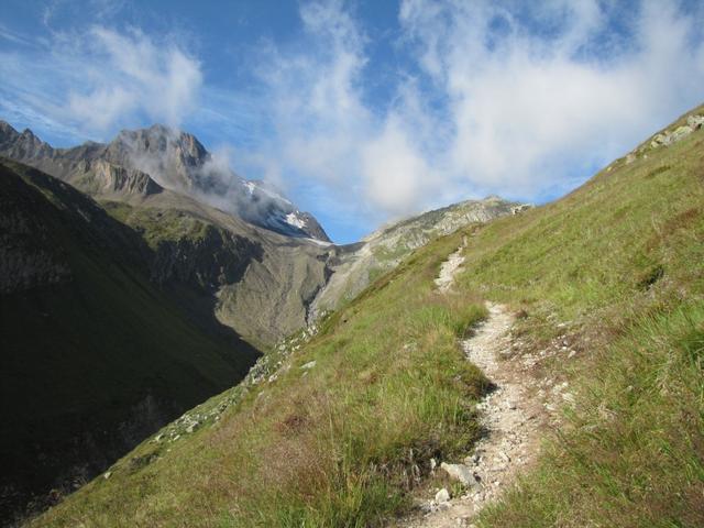 auf dem Weg Richtung Vorderdistel mit Blick zu den Ritzhörner, Ritzfurgge und Ritzberge