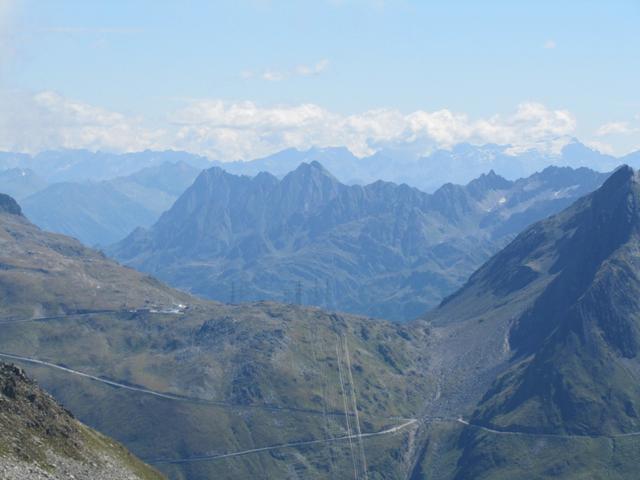 Blick zum Nufenenpass